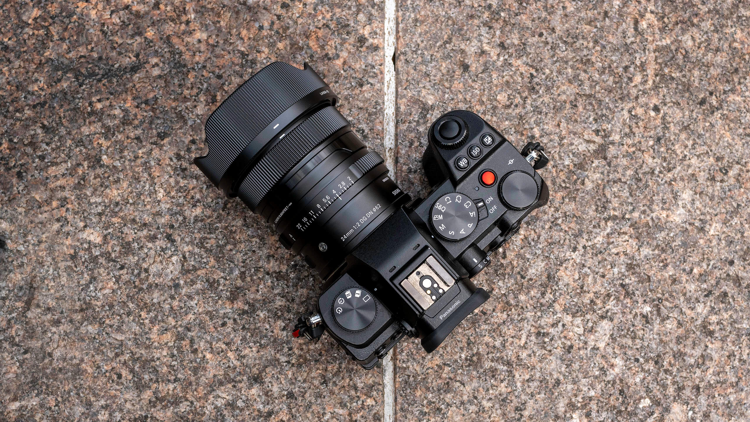 Sigma 24mm F2 DG DN для Sony