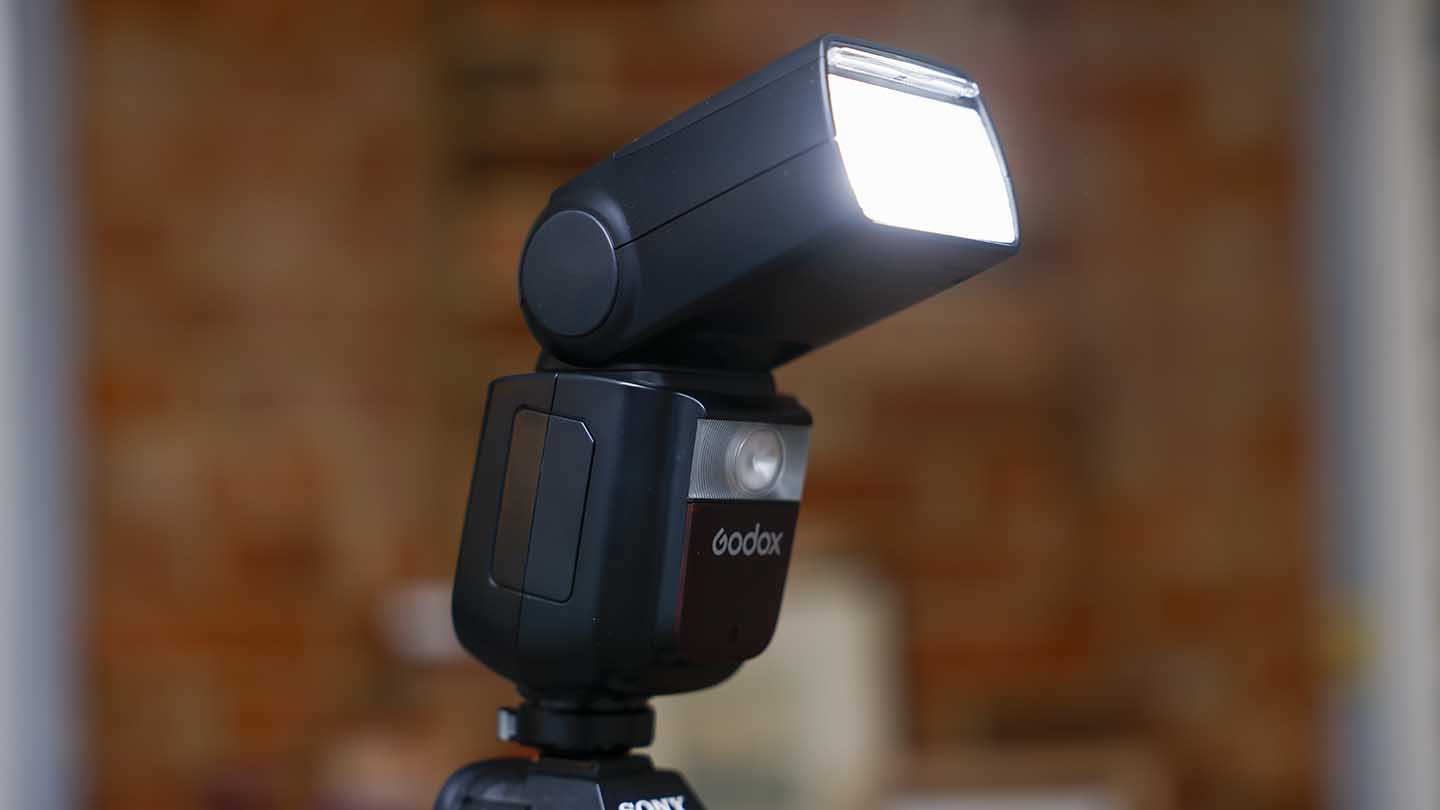 Godox V860III-S